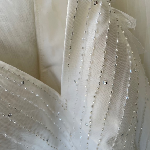 Galina Signature Wedding Dress in Ivory - Picture 4 of 12